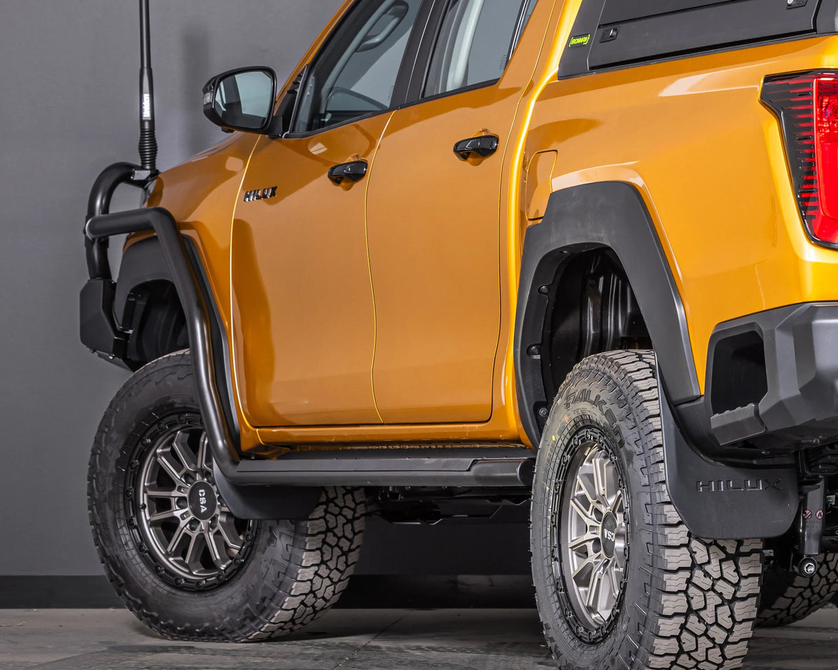 Premium Side Steps & Rails For Toyota HiLux (26+) – 4x4extrasonline