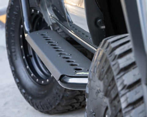 Premium Side Steps to suit Toyota HiLux 8th Gen, N80, AN120/2022+ Side Step & Rail Ironman